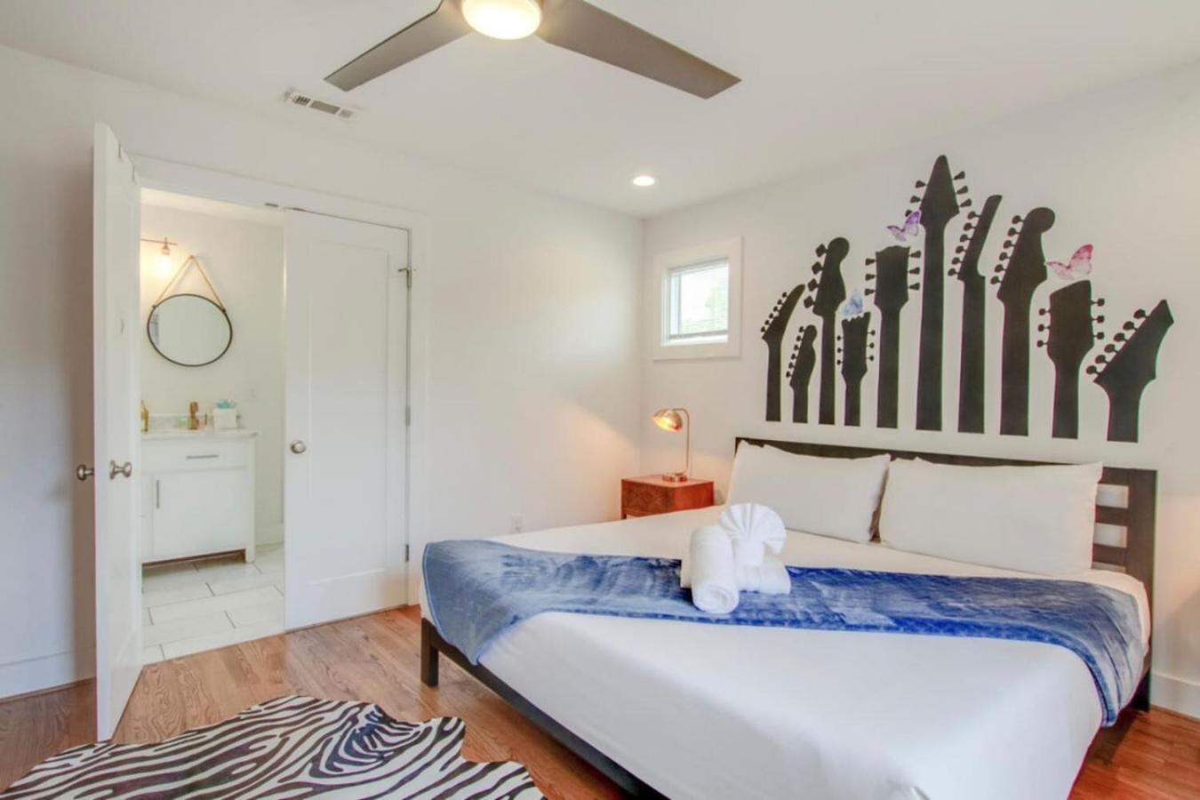Howdy House New And Trendy With Rooftop Deck Нэшвилл Экстерьер фото